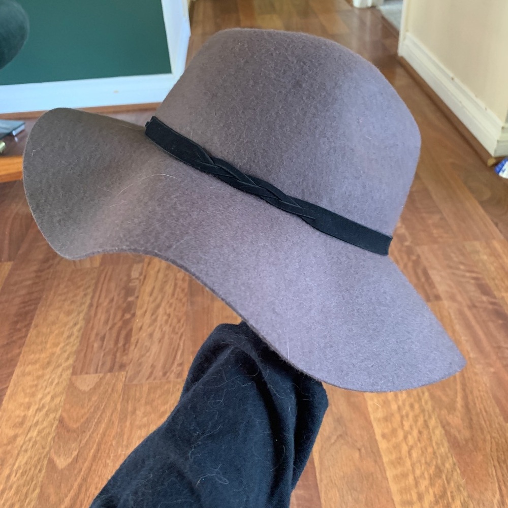 Floppy hat - Picture 3 of 4